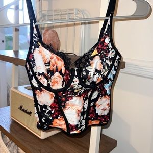 CROP TOP BUNDLE (4 TOPS)